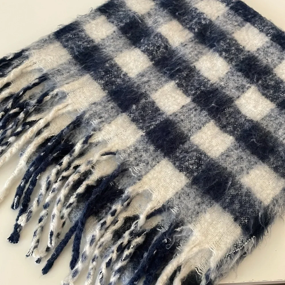 aerie furry distressed
